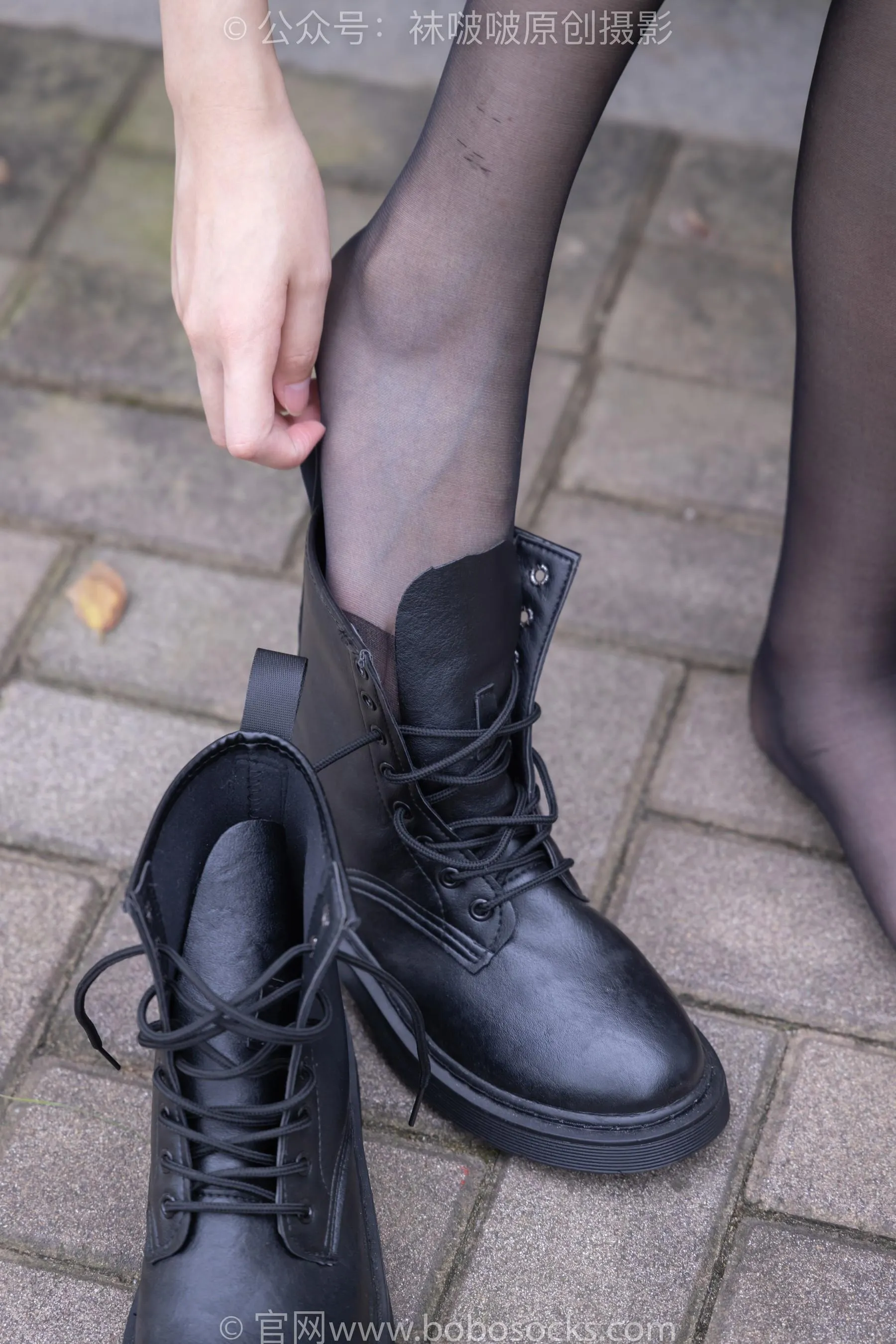 [BoBoSocks袜啵啵]NO.221 小甜豆-马丁靴、黑丝 [83P]插图6